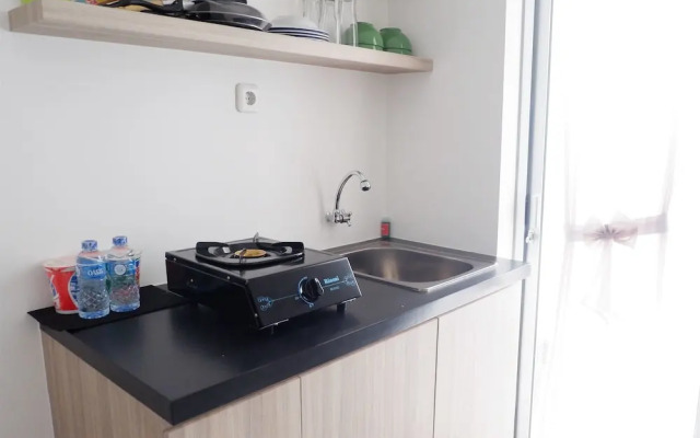 Comfort and Cozy 2BR Bassura City Apartment