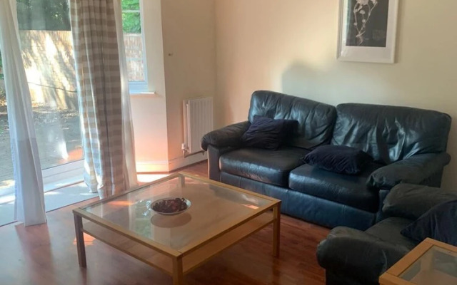 3 bedroom house in Reading