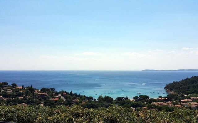 Villa avec piscine sur le Cap Nègre