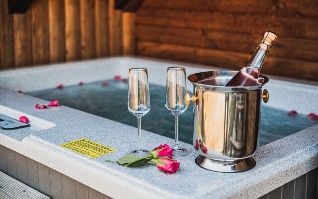 Wooden Cabin Žurej With Hot Tub