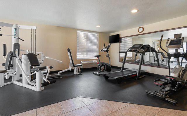 Best Western Plus John Jay Inn & Suites