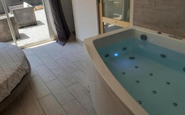 Allegria Nimes Chambre Deluxe Spa