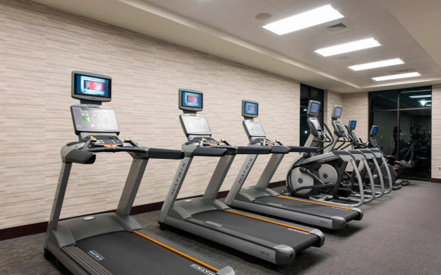 Courtyard by Marriott Holland Downtown