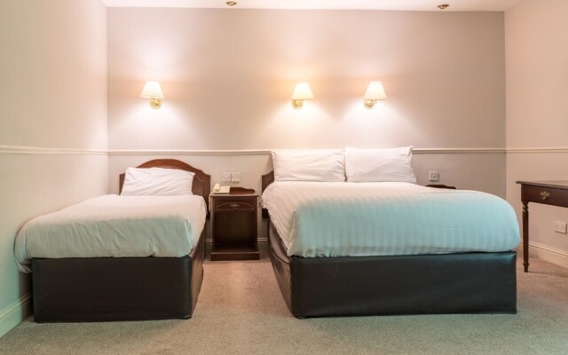 Woodenbridge Hotel