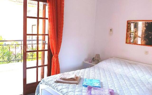 Myrto's Apartment No15