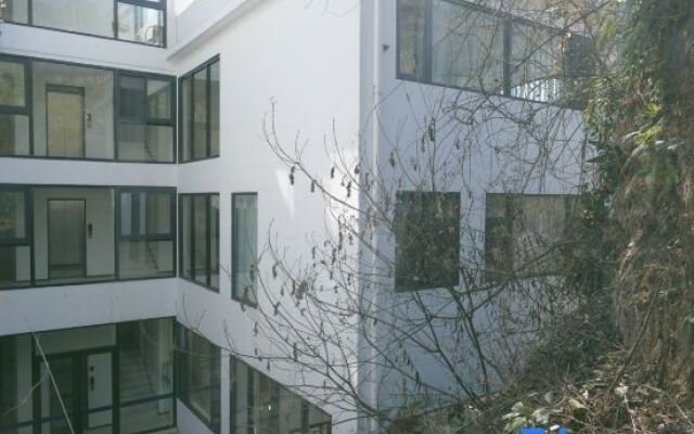 Season Faxian Designer Holiday Homestay