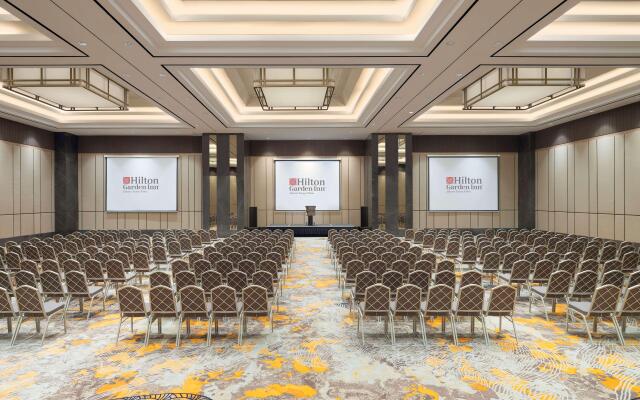Hilton Garden Inn Jakarta Taman Palem