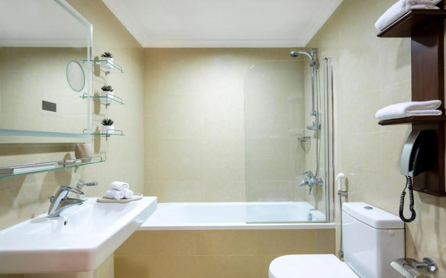 Dusit Hotel & Suites Doha