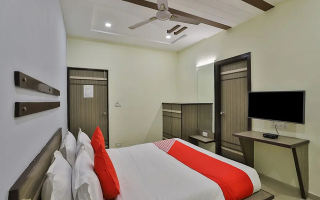 OYO 19003 Flagship Hotel Rudra Mahal