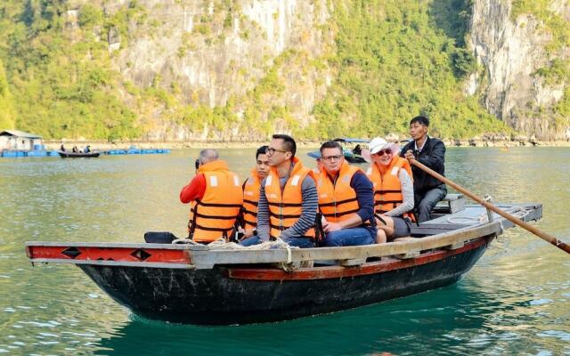 HaLong Canary Cruise