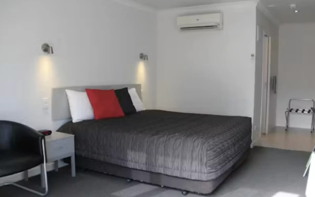 ASURE Pukekura Motor Lodge – Guest Rooms – New Plymouth