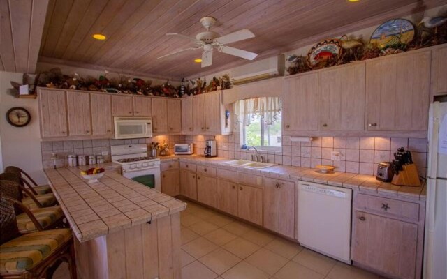Palmetto Sunrise by Eleuthera Vacation Rentals