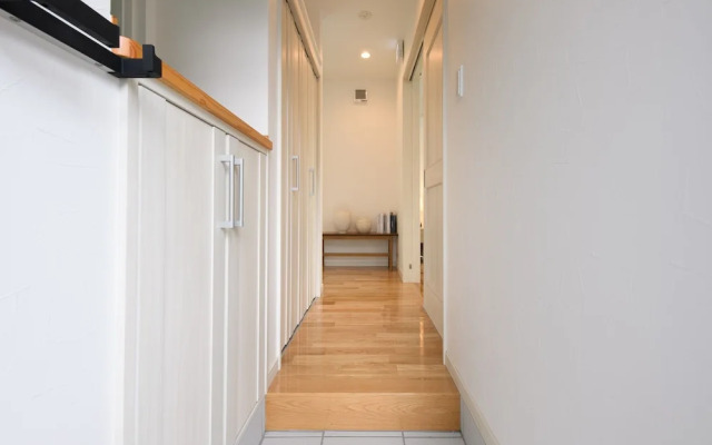 Wakoso Harmonious Light West