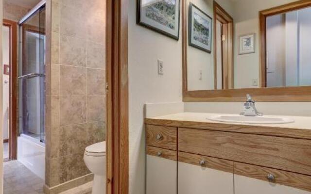 1633 Quicksilver Condo