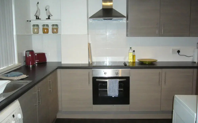 Dragon - Attlee Apartment 3 Bedroom Home