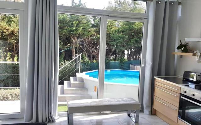 Little Paradise close to La Sala in Puerto Banus / quiet