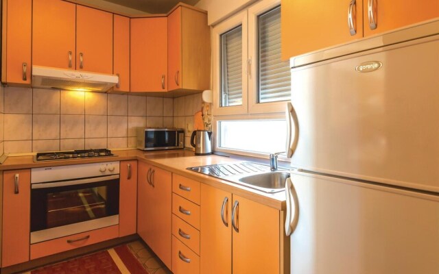 Stunning Home in Ploce With Wifi and 2 Bedrooms