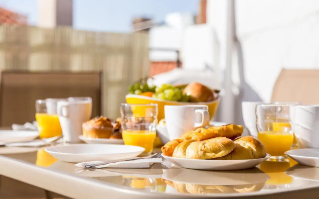 Center-2Br, 2Ba-Attic-Terrace,View, Wi-Fi, A/C