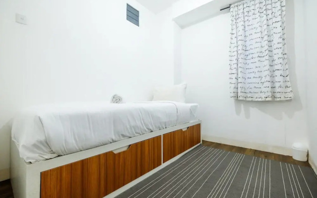 Modern And Comfy 3BR Bassura City Apartment