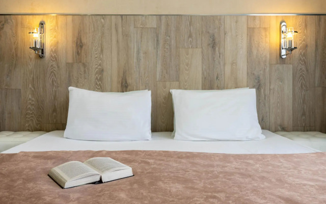 Deluxe apartment on the Boulevard of Hope 4/2