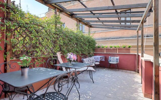 RSH Spanish Steps Luxury Apartment