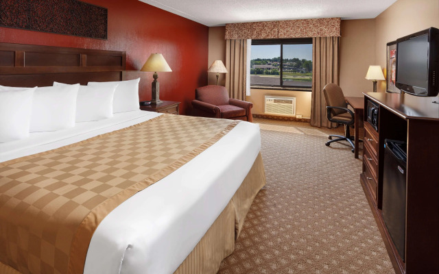 Roosevelt Grand Dakota, SureStay Collection by Best Western
