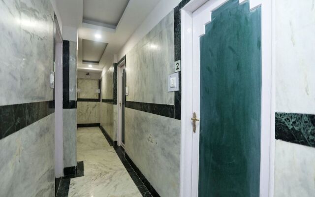 OYO 13834 Hotel Sonali