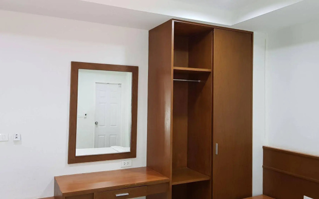 Chatchawan Apartment