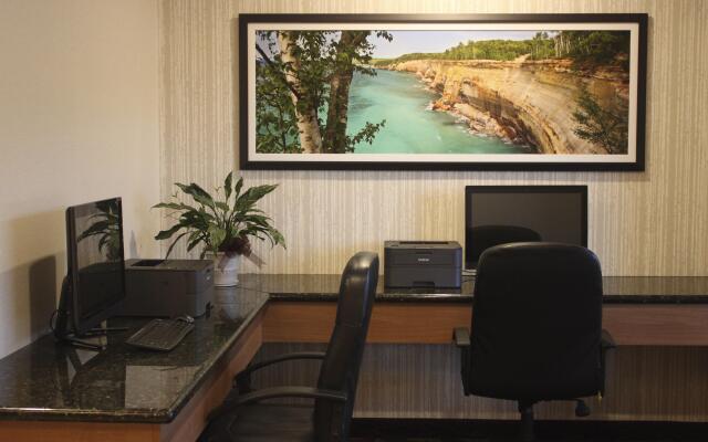 Holiday Inn Express Munising-Lakeview by IHG