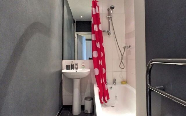 1 Bedroom Flat In Edinburgh