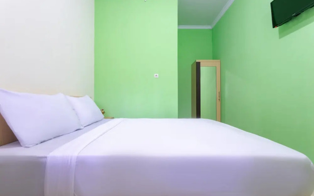 Wisma Handayani Syariah by OYO Rooms