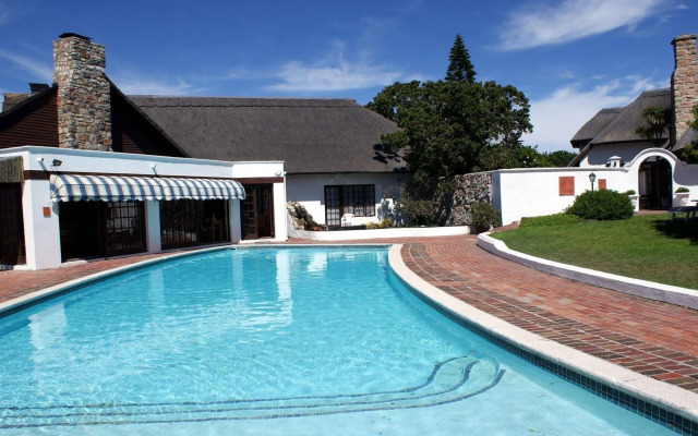 Whale Rock Luxury Lodge