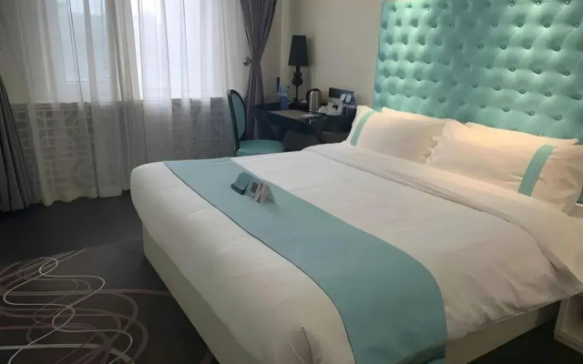 Xana le Beijing Tianqiao Branch