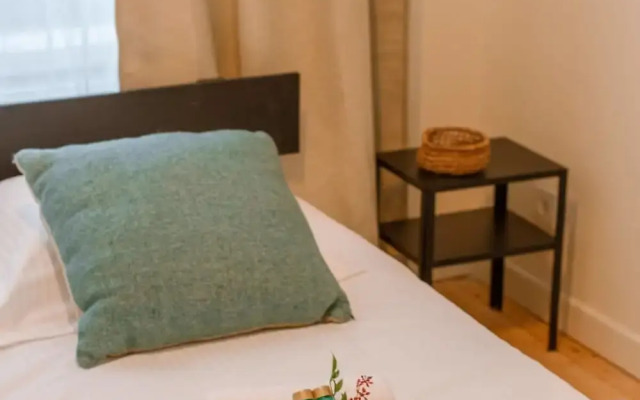 Cozy and Spacious Apartment Nearby the Beach