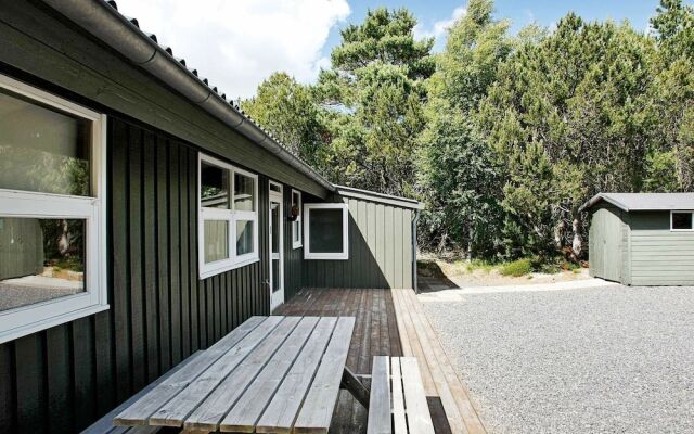 Cozy Holiday Home in Albaek Near Sea