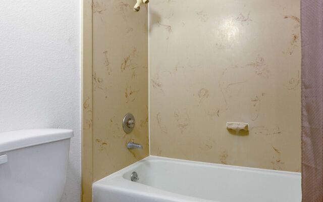 Studio 6 Alexandria, LA