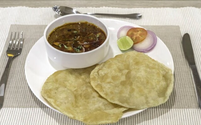 Treebo Deccan 8 Pune