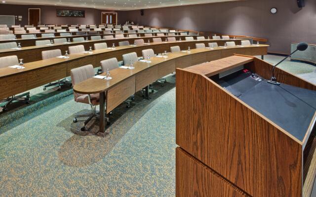 Holiday Inn University of Memphis All Suite by IHG