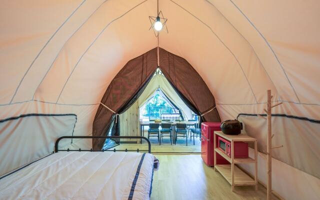 Gapyeong Saeyeon Caravan - Glamping