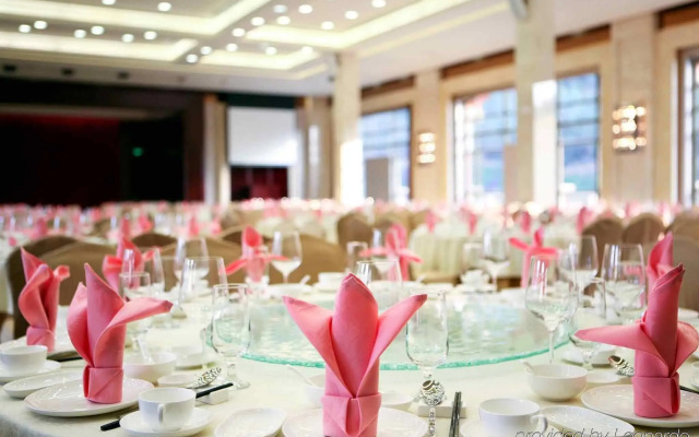 Dongguan Forum Hotel and Apartment