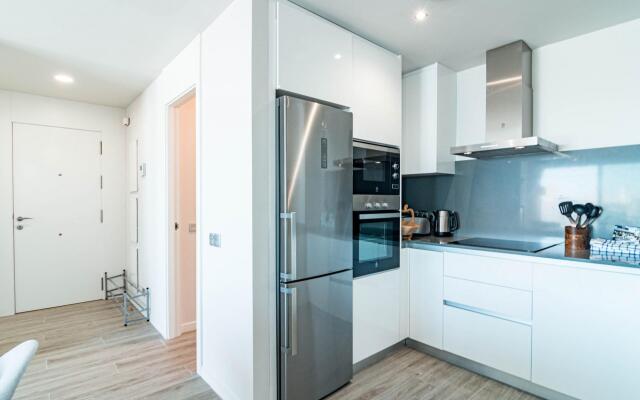 LM351A- Luxury 3 bed family apartment