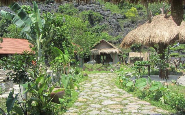 Rustic Houses Tam Coc