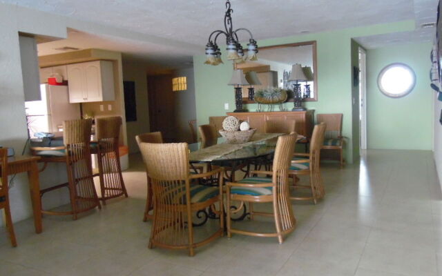 Penthouse B North El Cantil