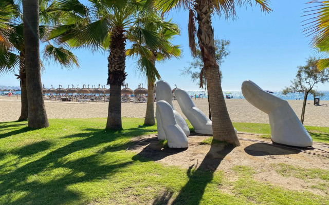 Stylish Fuengirola Studio with Panoramic Sea View