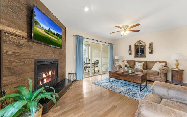 Premiere Pointe 2 Bedroom Condo by RedAwning