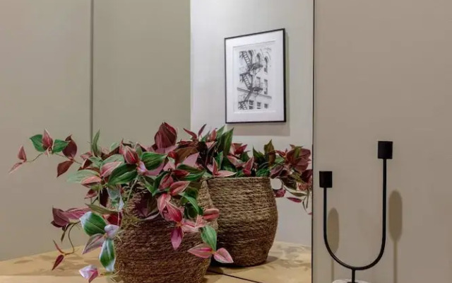 Modern Suite on Historic Calea Victoriei