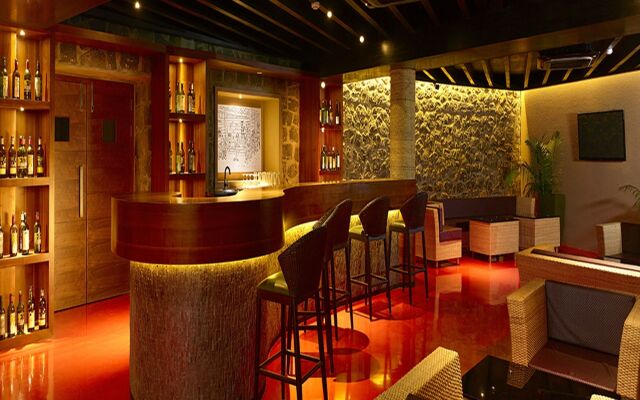 Poetree Thekkady Hotel