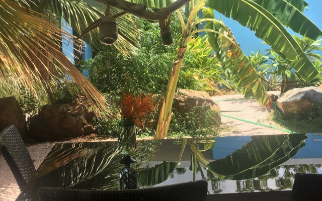 Tropical Breeze Apartments