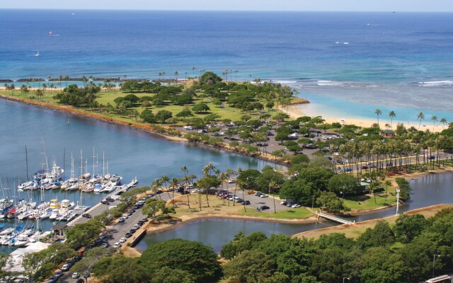 Ala Moana Hotel
