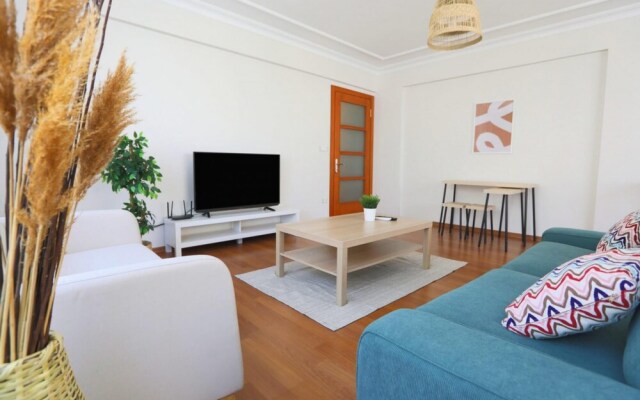 Spacious and Central Flat in Sisli